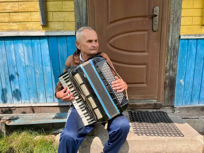 Як живе село-привид, де всього 10 волинян (відео)
