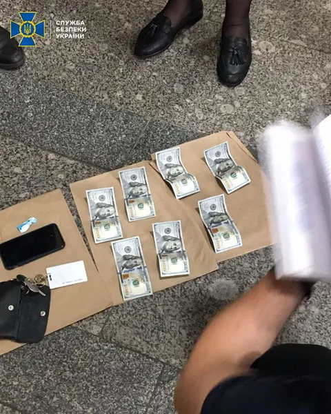 На хабарі затримали заступницю начальника відділу ГУНП Волині: вимагала $1,5 тисячі