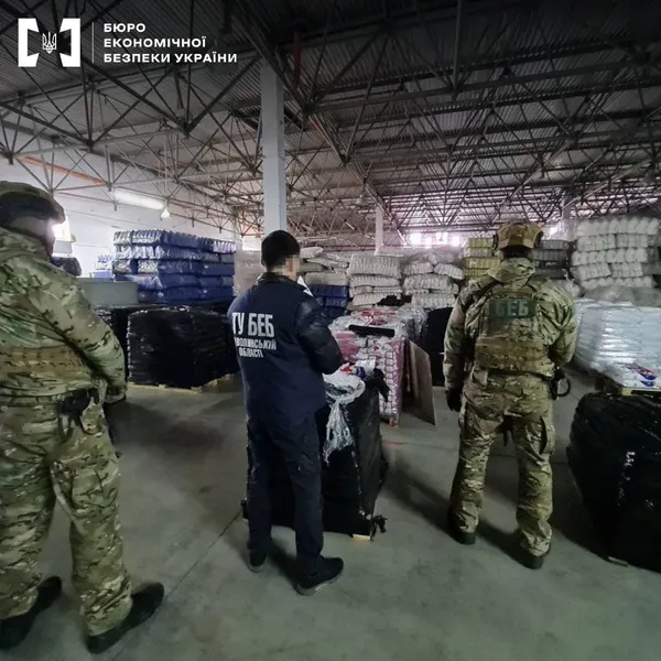 У Луцькому районі організували підпільне виробництво побутової хімії відомих брендів (фото)