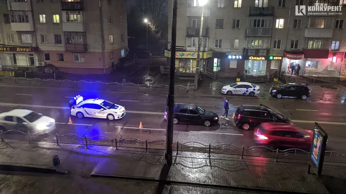 У Луцьку на проспекті Перемоги – аварія: на місці працює «швидка» і поліція