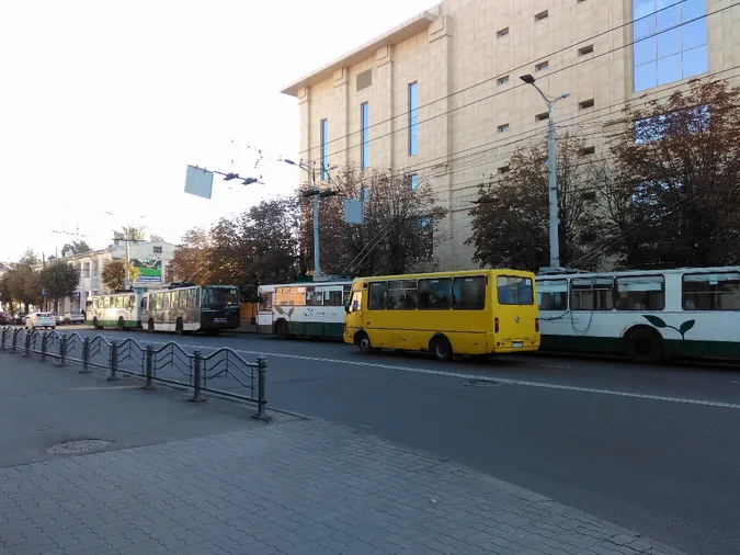 У центрі Луцька - затор (фото)