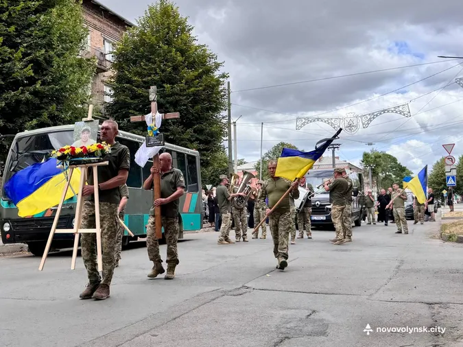 На Волині в останню путь провели Героя Євгена Мазурка (фото)