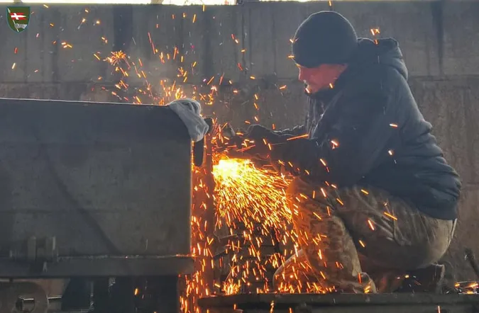 Показали, як воїни 14 ОМБр «реанімують» залізо, яке згодом повертається на поле бою (фото)