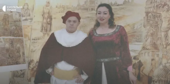 «Краса сонячними очима»: у Луцьку відкрили фотовиставку дітей з синдромом Дауна (відео)