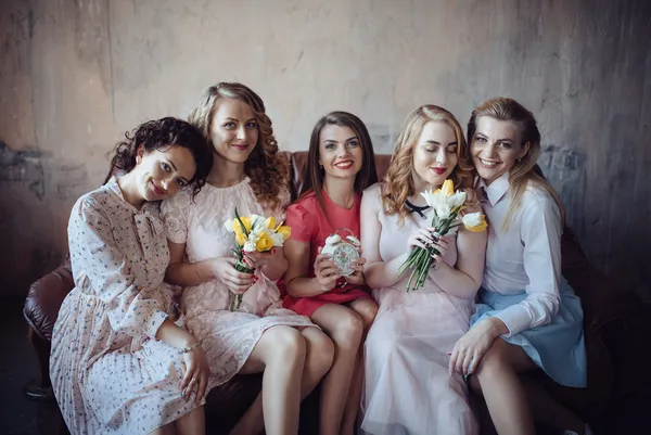 Ведучі телешоу «Ранок Нової Волині» знялися в стилі «Friends» (фото)