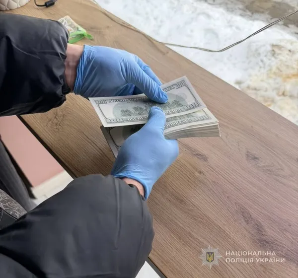У Луцьку експрацівниця ТЦК «рішала» діагнози, щоб відмазати чоловіків від служби