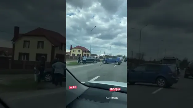 У Ківерцях Volkswagen «наздогнав» Mercedes (відео)