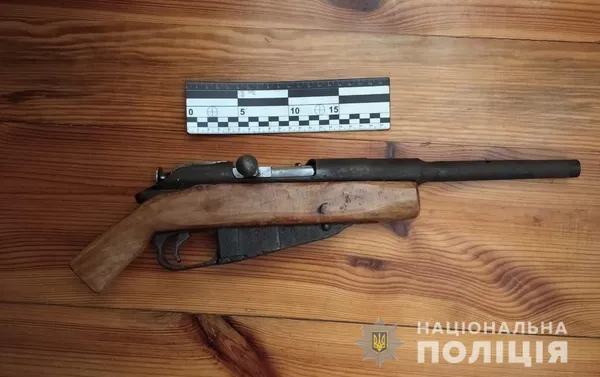 У жителя Світязя знайшли гвинтівку та обріз (фото)
