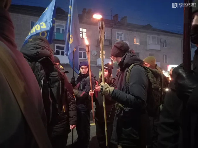 З волинкою та барабанами: у Луцьку пройшов «Марш правих традицій» (фото, відео)