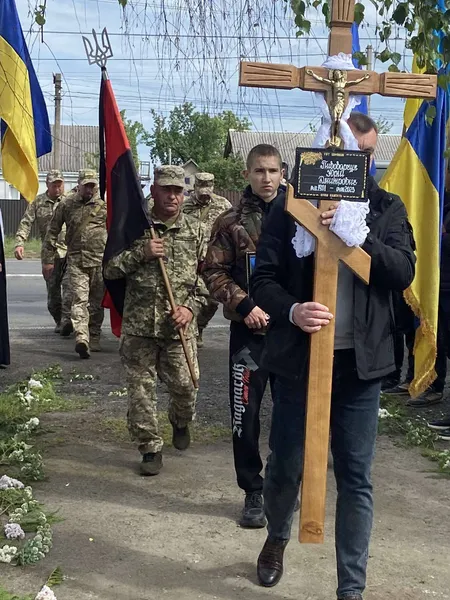У Підгайцівській громаді в останню путь провели Героя Юрія Пивоварчука (фото)