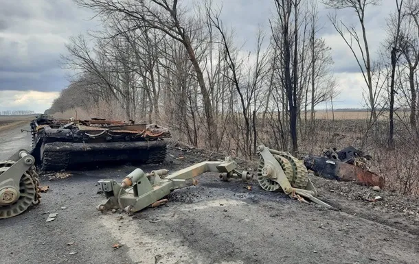 Близько 390 580 окупантів, 6365 танків, 9367 артсистем: втрати ворога на 6 лютого