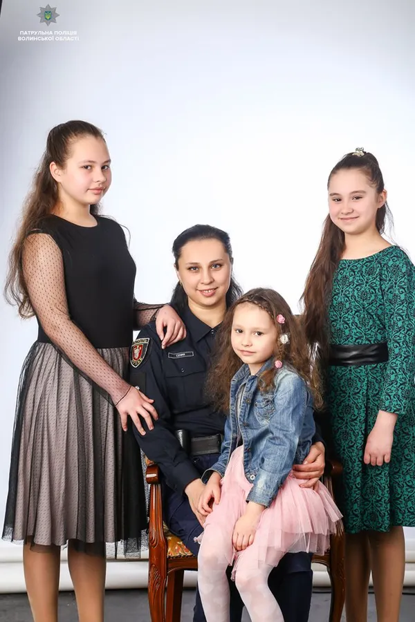 Волинські мами-патрульні і їхні діти: зворушливі світлини (ФОТО)