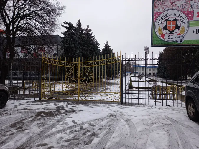 Луцький стадіон «Авангард» пішов на карантин: чому не пускають бігунів