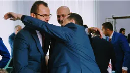 Як у Луцькій міській раді секретаря "скидали" (фоторепортаж)