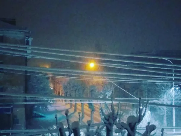 Луцьк замело: лучани діляться неймовірними фото 