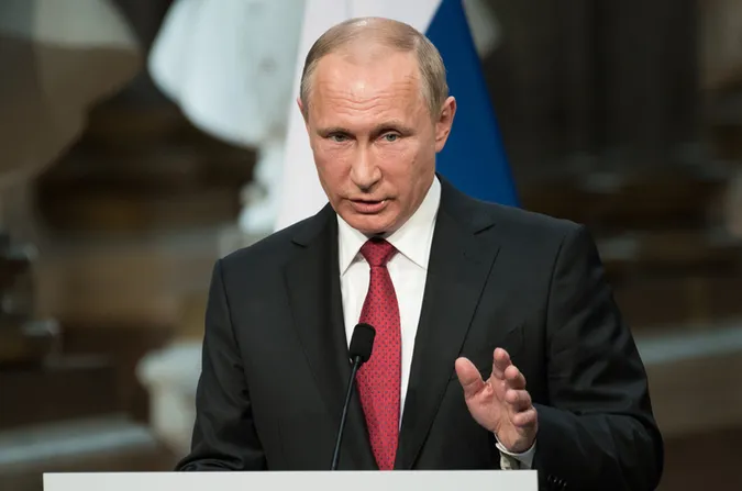 Путін доручив скласти список країн, які запровадили санкції проти РФ