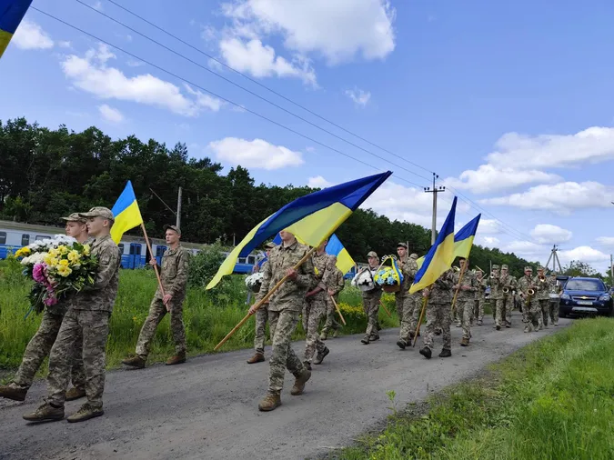 На Волині провели в останню дорогу полеглого воїна Вадима Ніколайчука (фото)