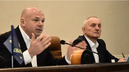 Як новий губернатор мовчав на сесії Волиньради (фоторепортаж)