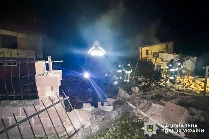 Виявили уламки «Герані-5»: на Рівненщині правоохоронці показали наслідки атаки (фото)