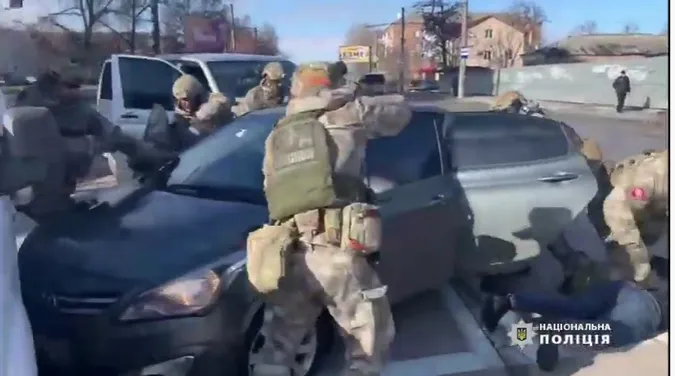 Спецпризначенці затримали викрадачів побутової техніки у Луцьку вартістю понад мільйон гривень (відео)