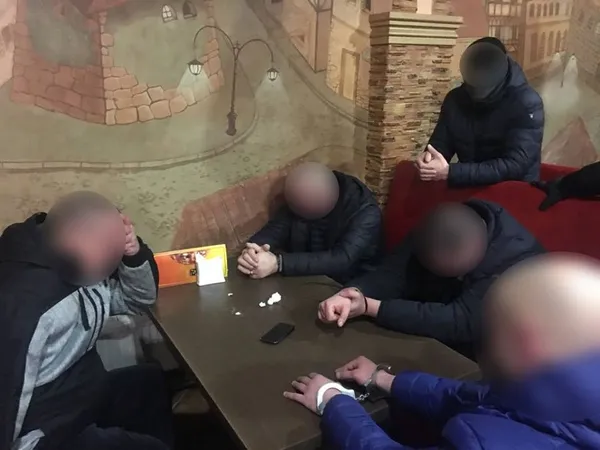 На Волині спіймали на хабарі працівника СБУ (фото)