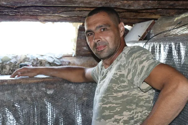 «Лупитимемо ворога без жалю»: «Муляр» з 100-ї бригади облаштував бійницю на передовій (фото)