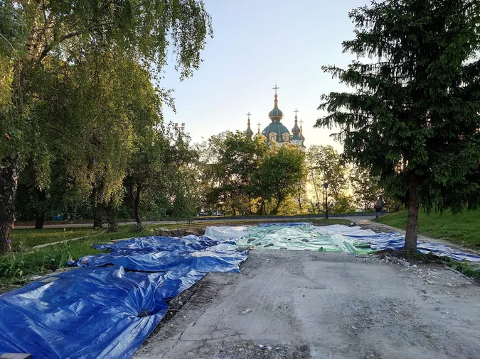У Києві вночі знесли «храм-МАФ» УПЦ «МП» (фото)