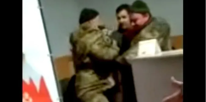 «Переборщили»: у Херсоні призовника забрали силою прямо з Нової пошти