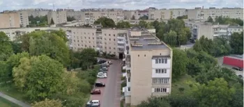 Майже 7 тисяч людей під одним дахом: як лучанам живеться у найдовшому будинку в світі (фото)