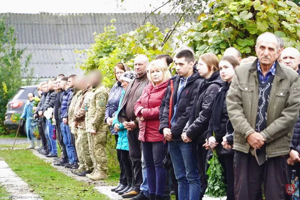 На Волині віддали останню шану загиблому воїну Роману Самусенку (фото)