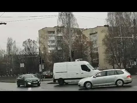 Розшифровують «чорні скриньки»: у Луцьку на Соборності не працювали світлофори (відео)