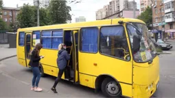 Автобус за напрямком Луцьк-Березолуки відновлює рух (фото)