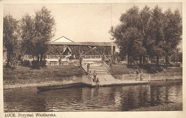 Міські пляжі Луцька: перші купальні і водні розваги (фото)