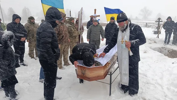 На Волині попрощалися з воїном із Херсонщини Андрієм Петренком (фото)
