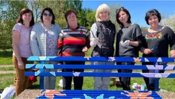 На кожній – унікальне зображення: у Ковелі розмалювали лавки (фото, відео)