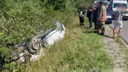Машина злетіла в кювет, мотоцикліст впав на дорогу: на Волині за добу сталися дві ДТП із п'ятьма потерпілими (фото)