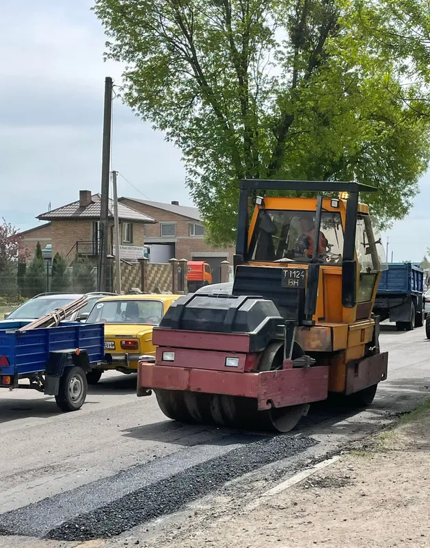 У Луцьку почали ремонтувати аварійні ділянки доріг (фото, відео)