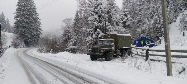 Через погіршення погодних умов в Україні розгорнули майже 5 тисяч пунктів обігріву