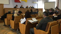 У Луцькій райраді обирають голову: є два кандидати (фото)