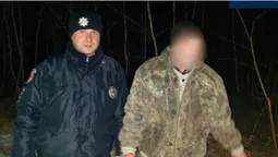 Думав, що замерзне: у лісі на Волині відшукали чоловіка, який заблукав