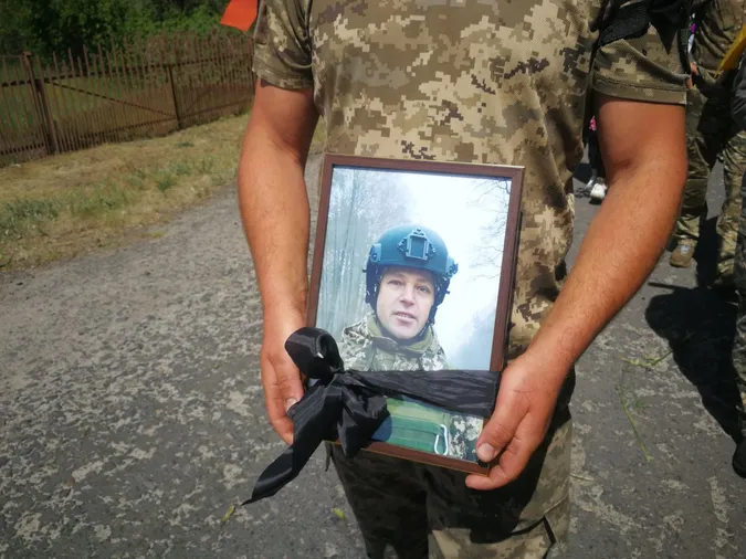 У Шацькій громаді попрощалися із героєм Сергієм Лукашуком