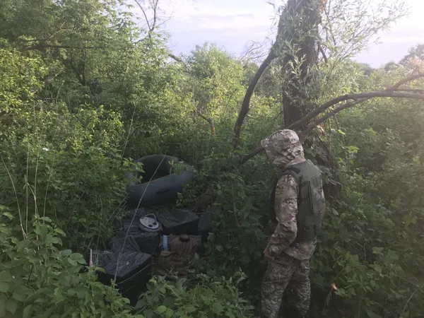 На Волині прикордонники знайшли майже 12 тисяч пачок сигарет (фото)