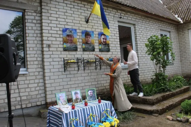 На Маневиччині відкрили меморіальні дошки трьом захисникам
