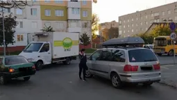 Seat в «м'ясо»: у Володимирі біля дитсадка сталася ДТП (фото)