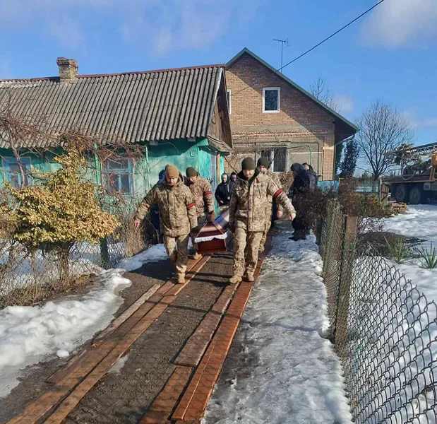 Громада на Волині провела в останню дорогу ветерана ЗСУ Володимира Шевцова (фото)