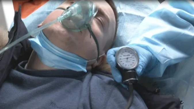 У Луцьку з вокзалу забрали чоловіка з підозрою на коронавірус (відео)