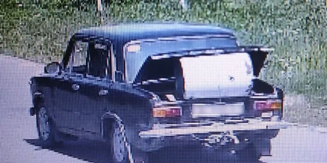На Волині троє молодиків вкрали в пенсіонерки бідон, циркулярку і болгарку (фото)