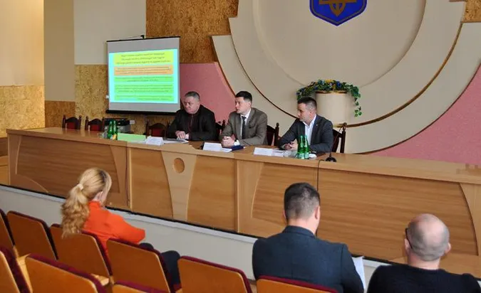 Реєстрація податкових накладних: волинські податківці та бізнес обговорили труднощі в роботі (фото)