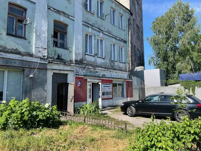 У Луцьку продають приміщення «мертвого магазину» за пів мільйона