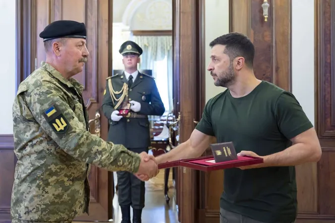 Зеленський нагородив орденом «За мужність» легендарного танкіста волинської бригади (фото)